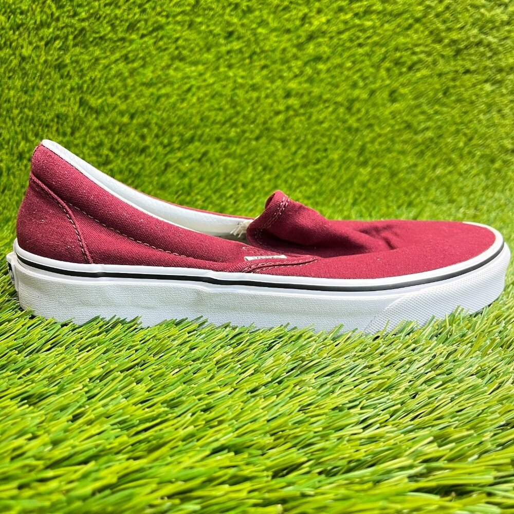 Vans Classic Slip-On Womens Size 8 Burgundy White Athletic Skate Shoes Sneakers